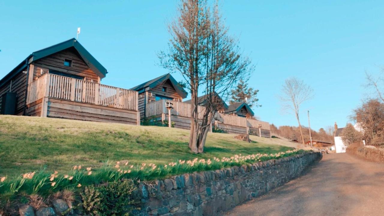 Fox Lodge With Hot Tub Cupar Exterior photo